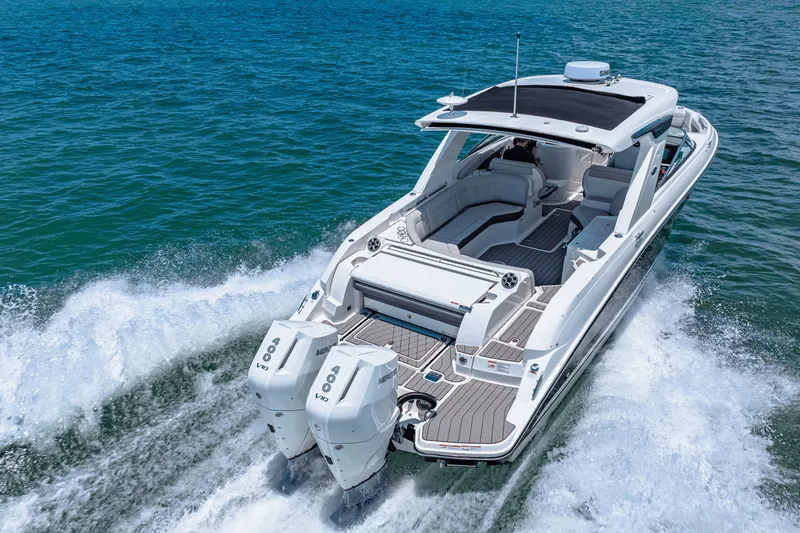Slide: The Image of Sea Ray SLX 350 Outboard 2026 - 27