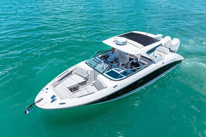 Slide: The Image of Sea Ray SLX 350 Outboard 2026 - 6