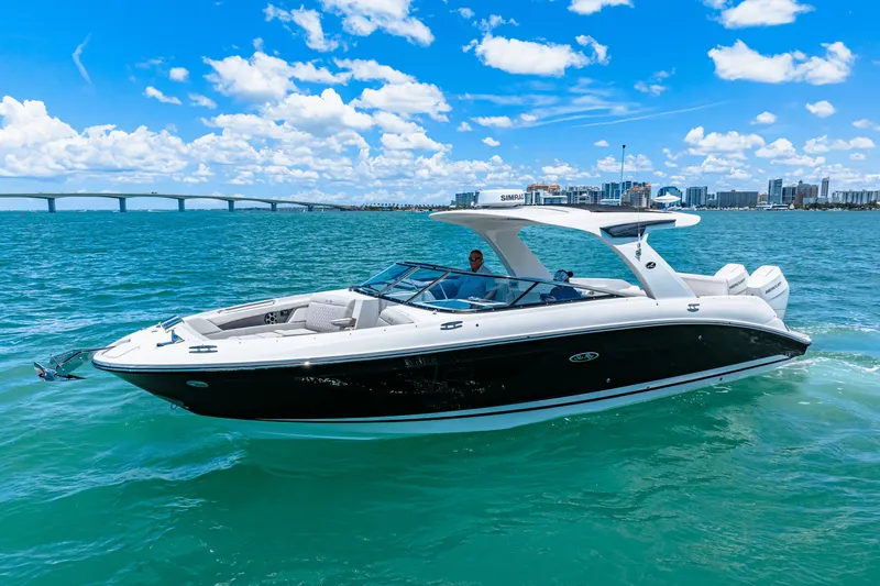 Slide: The Image of Sea Ray SLX 350 Outboard 2026 - 8