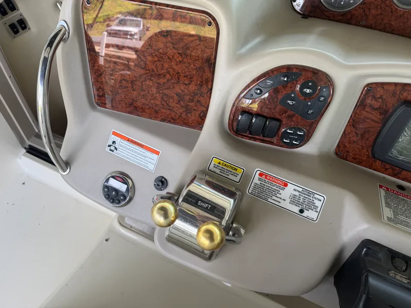 Slide: The Image of Sea Ray 340 Sundancer 2007 - 6