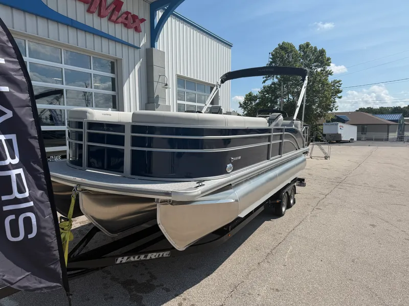 Slide: The Image of Harris Cruiser 250 2026 - 1