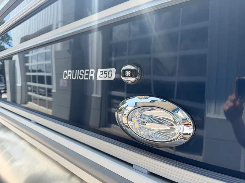 Slide: The Image of Harris Cruiser 250 2026 - 7