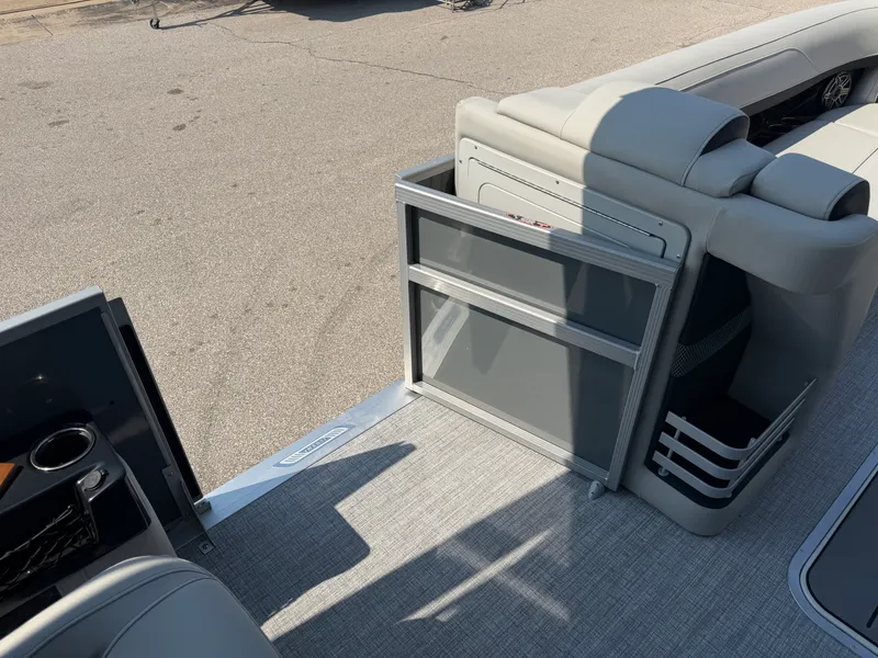 Slide: The Image of Harris Grand Mariner 250 2026 - 37