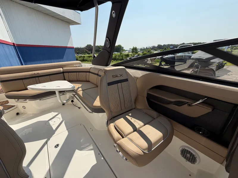 Slide: The Image of Sea Ray 280 SLX 2016 - 17