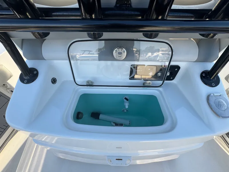 Slide: The Image of NauticStar 2602 LEGACY 2022 - 12