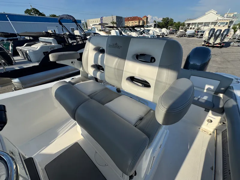 Slide: The Image of NauticStar 2602 LEGACY 2022 - 16