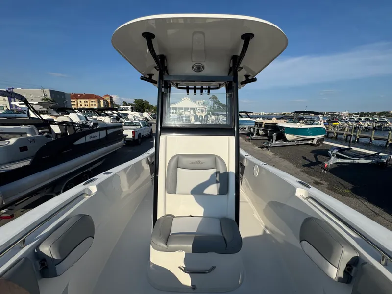 Slide: The Image of NauticStar 2602 LEGACY 2022 - 25