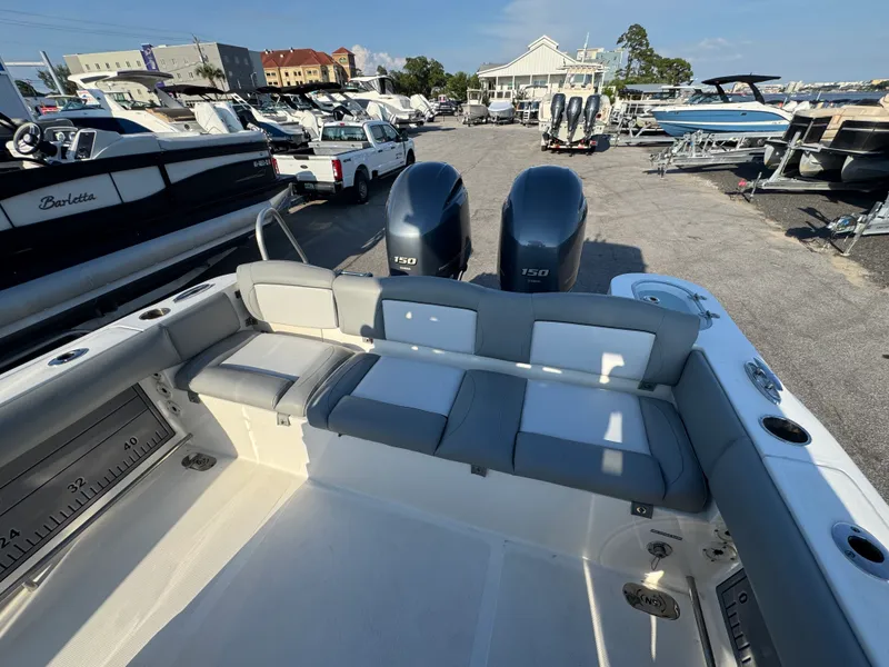 Slide: The Image of NauticStar 2602 LEGACY 2022 - 6