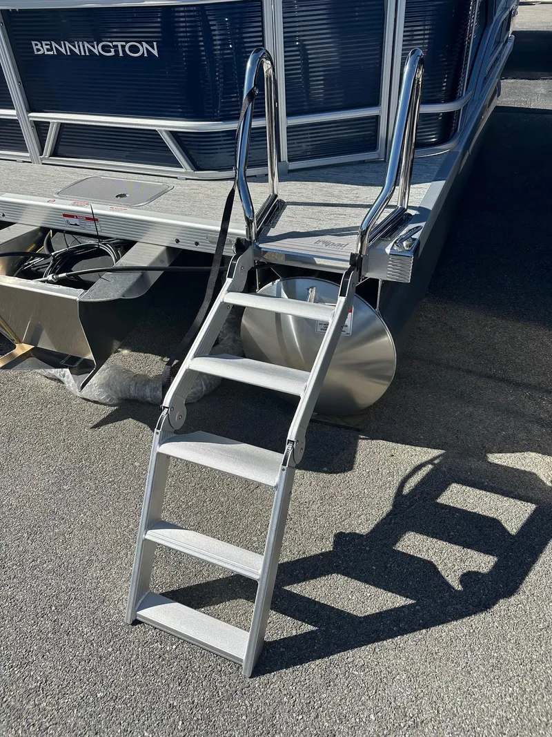 Slide: The Image of 2025 Bennington 20 SL Family pontoon boat with ladder and privacy room. - 12