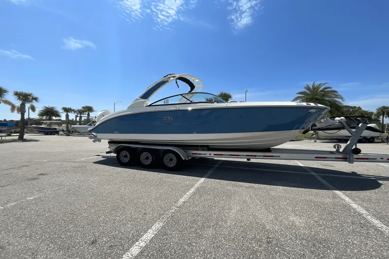 Slide: The Image of Sea Ray SDX 270 Outboard 2025 - 23