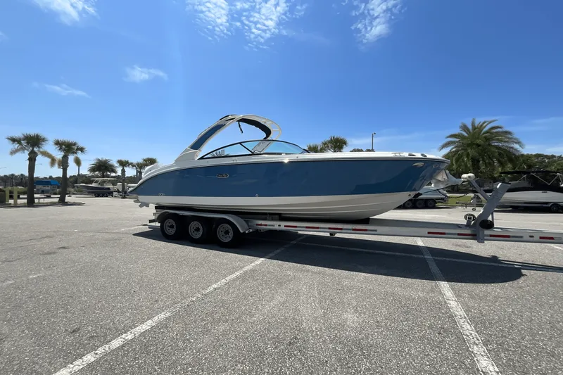 Slide: The Image of Sea Ray SDX 270 Outboard 2025 - 28