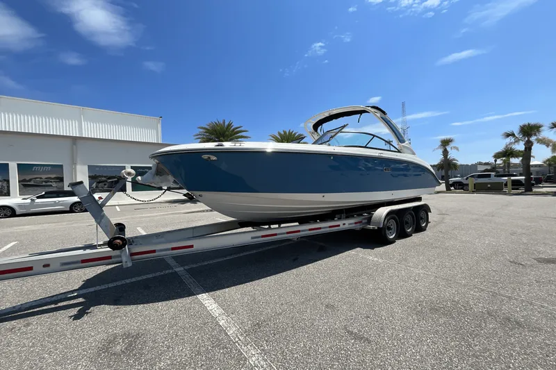 Slide: The Image of Sea Ray SDX 270 Outboard 2025 - 34