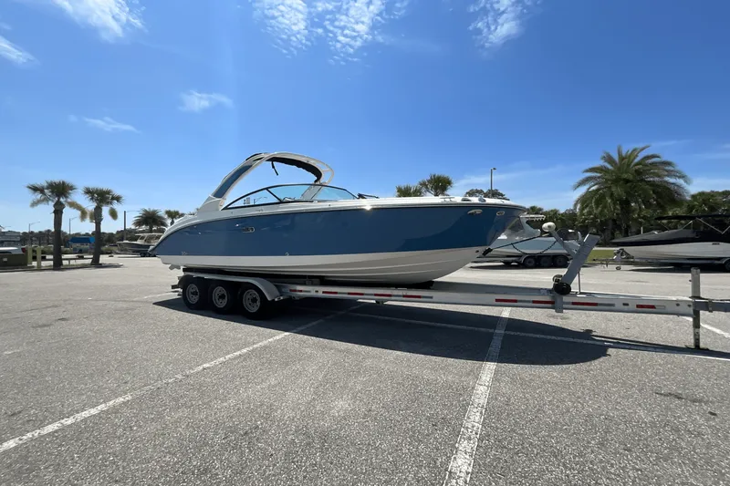 Slide: The Image of Sea Ray SDX 270 Outboard 2025 - 37