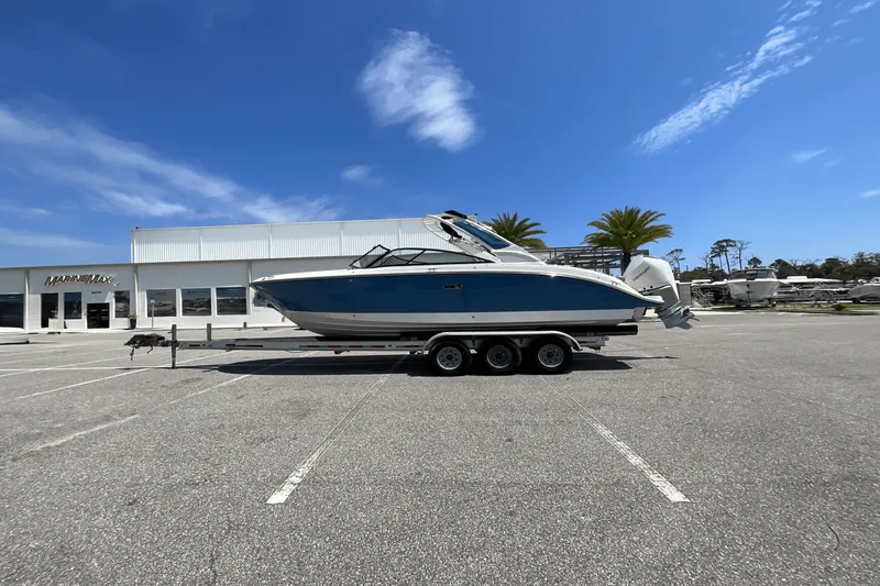 Slide: The Image of Sea Ray SDX 270 Outboard 2025 - 51
