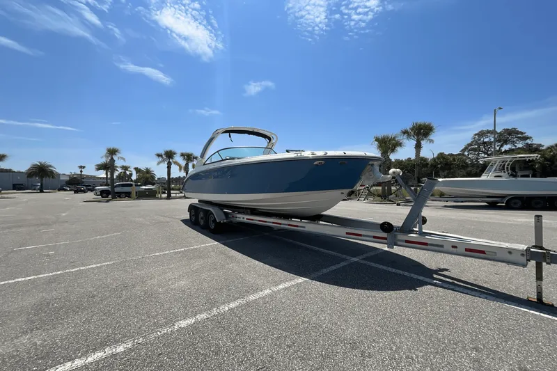 Slide: The Image of Sea Ray SDX 270 Outboard 2025 - 52