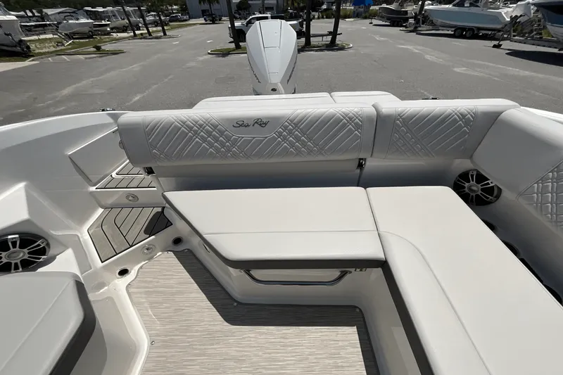 Slide: The Image of Sea Ray SDX 270 Outboard 2025 - 6