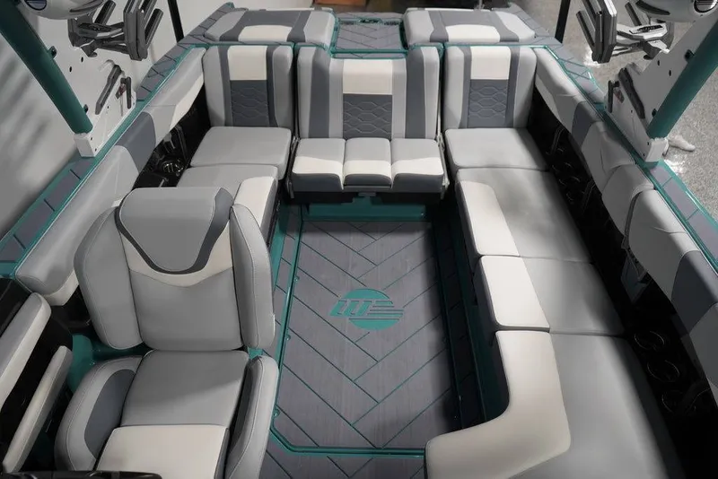 Slide: The Image of Malibu Boats 23 LSV 2025 - 2