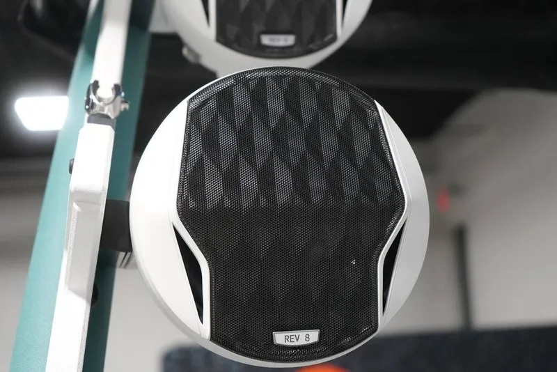 Slide: The Image of Malibu Boats 23 LSV 2025 - 13