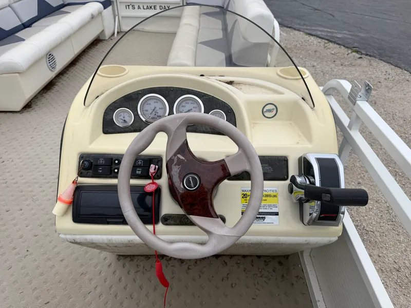 Slide: The Image of Bentley Pontoons 240 CRUISE 2005 - 17