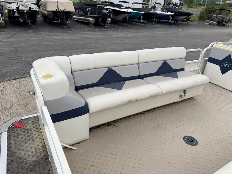 Slide: The Image of Bentley Pontoons 240 CRUISE 2005 - 9