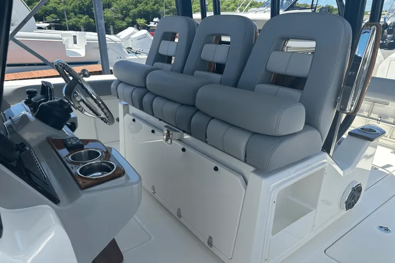 Slide: The Image of Boston Whaler 360 Outrage 2025 - 21