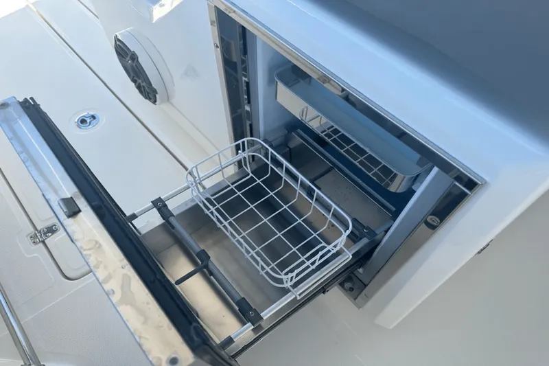 Slide: The Image of Boston Whaler 360 Outrage 2025 - 24