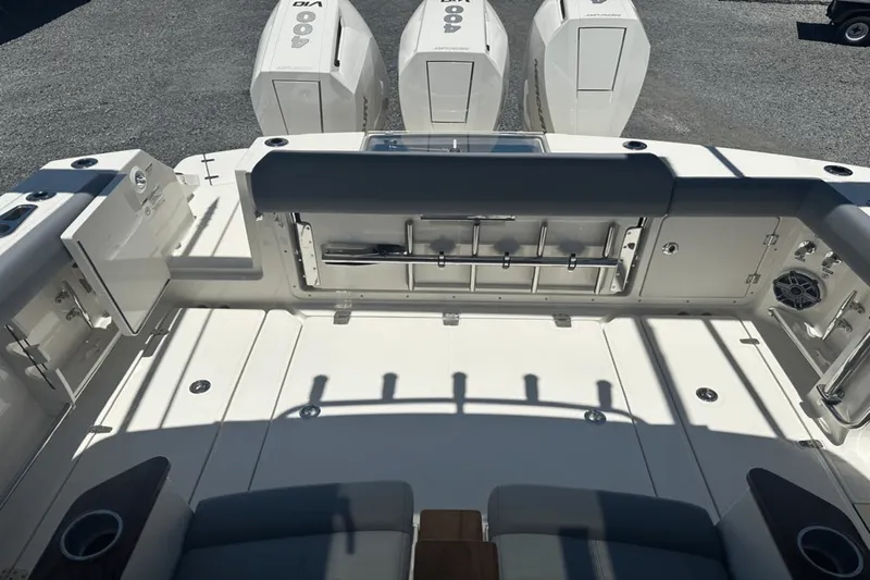 Slide: The Image of Boston Whaler 360 Outrage 2025 - 29
