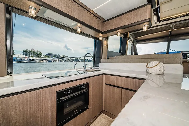 Slide: The Image of Galeon 680 Fly 2023 - 60