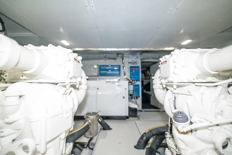 Slide: The Image of Galeon 680 Fly 2023 - 66