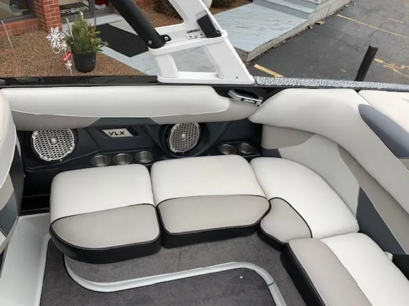 Slide: The Image of Malibu Wakesetter 22VLX 2015 - 5