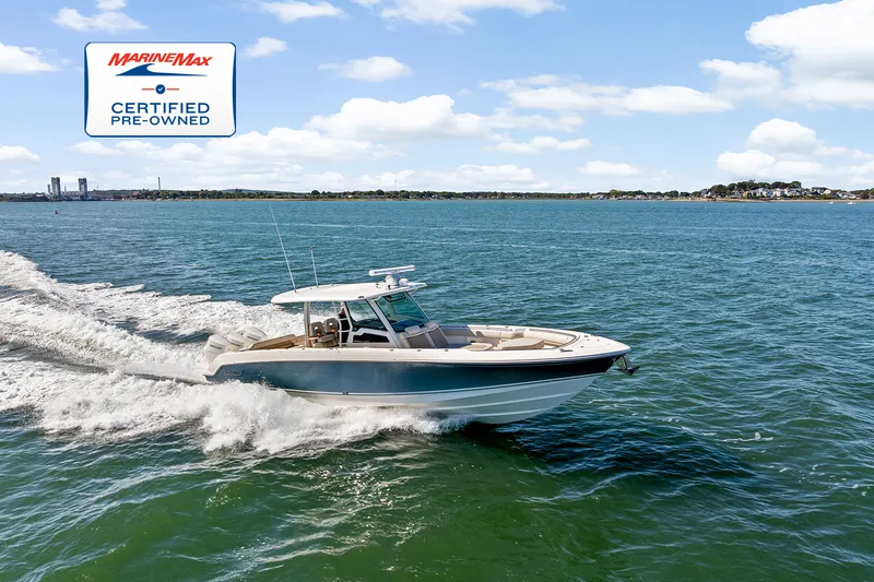 The Image of Boston Whaler 380 Outrage 2024 - 0