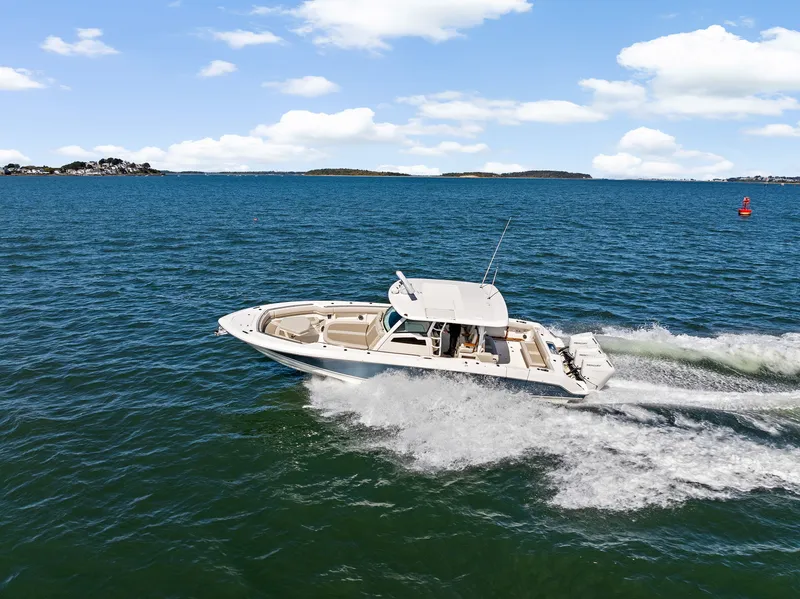 Slide: The Image of Boston Whaler 380 Outrage 2024 - 4