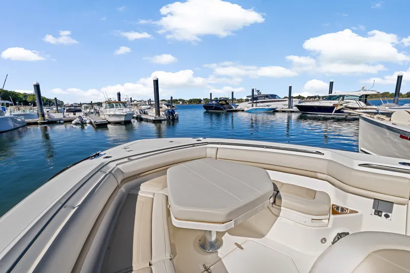 Slide: The Image of Boston Whaler 380 Outrage 2024 - 40