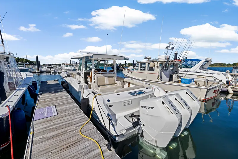 Slide: The Image of Boston Whaler 380 Outrage 2024 - 8