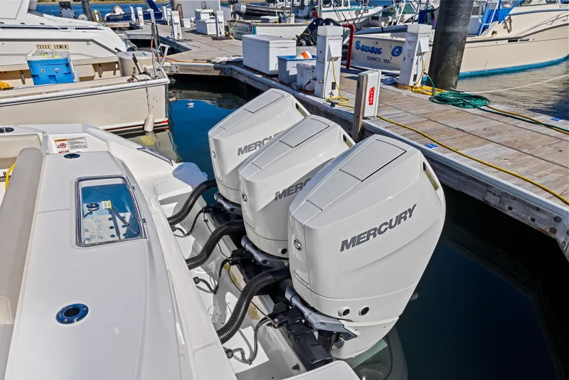 Slide: The Image of Boston Whaler 380 Outrage 2024 - 9