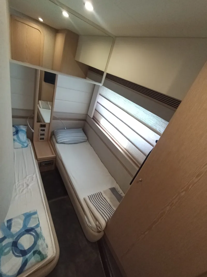 Slide: The Image of Ferretti 560 2010 - 14