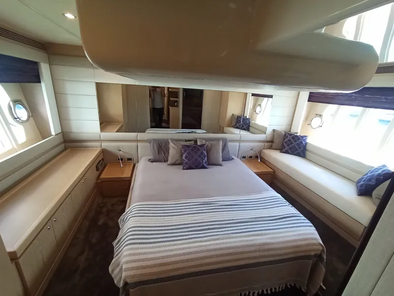 Slide: The Image of Ferretti 560 2010 - 11