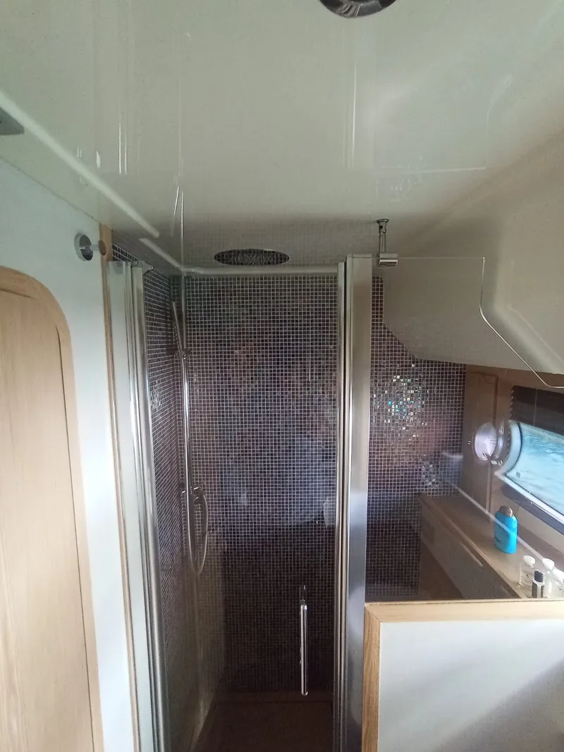 Slide: The Image of Ferretti 560 2010 - 3