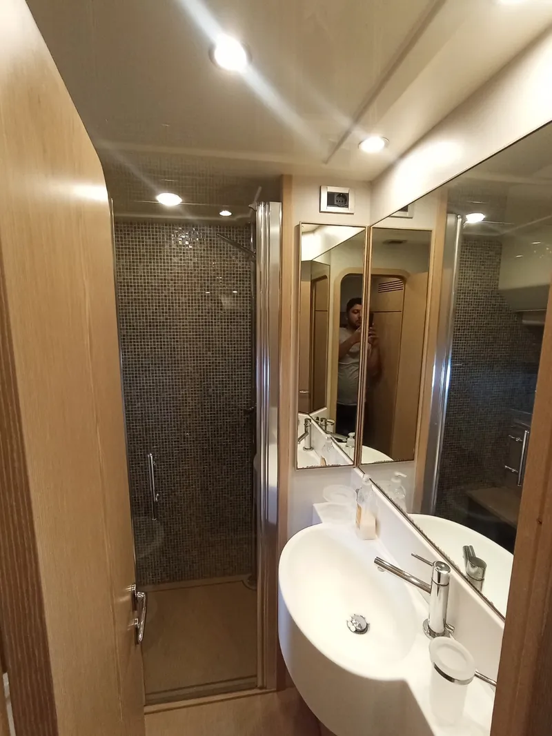 Slide: The Image of Ferretti 560 2010 - 5