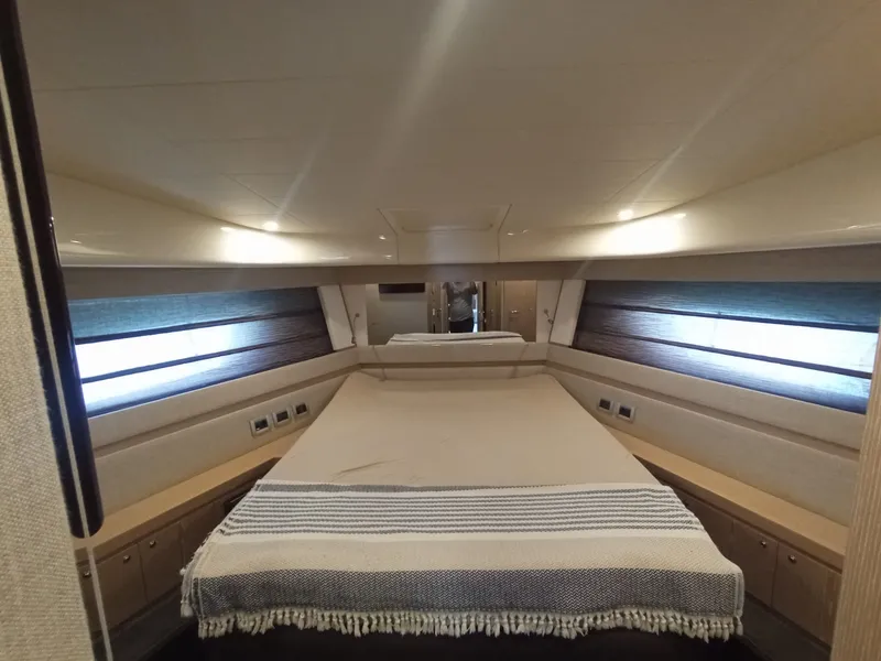 Slide: The Image of Ferretti 560 2010 - 4