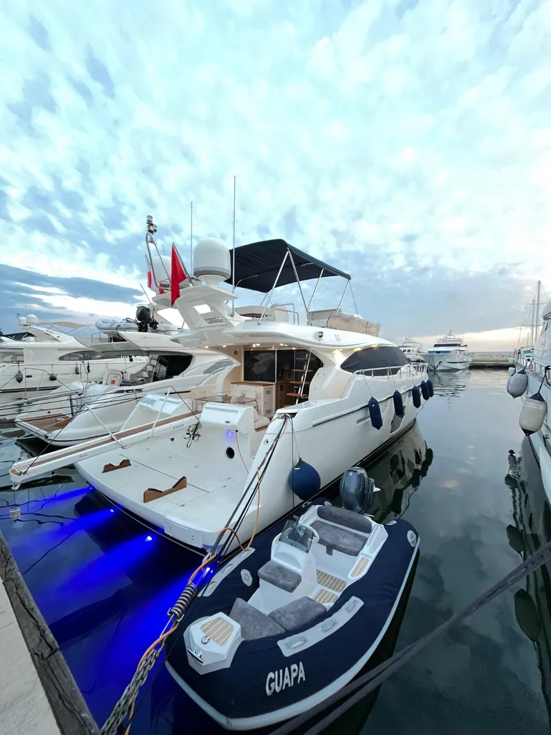 Slide: The Image of Ferretti 560 2010 - 16
