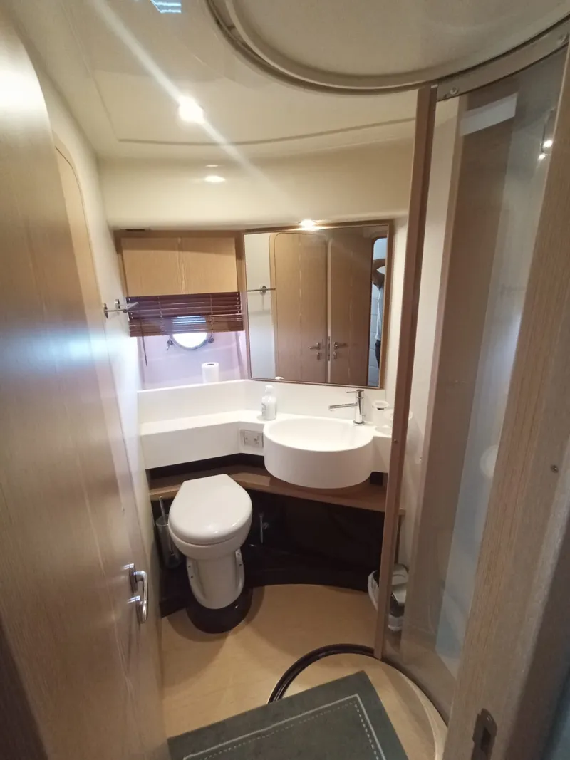 Slide: The Image of Ferretti 560 2010 - 6