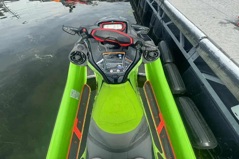 Slide: The Image of Sea-Doo RTX 300 2020 - 3