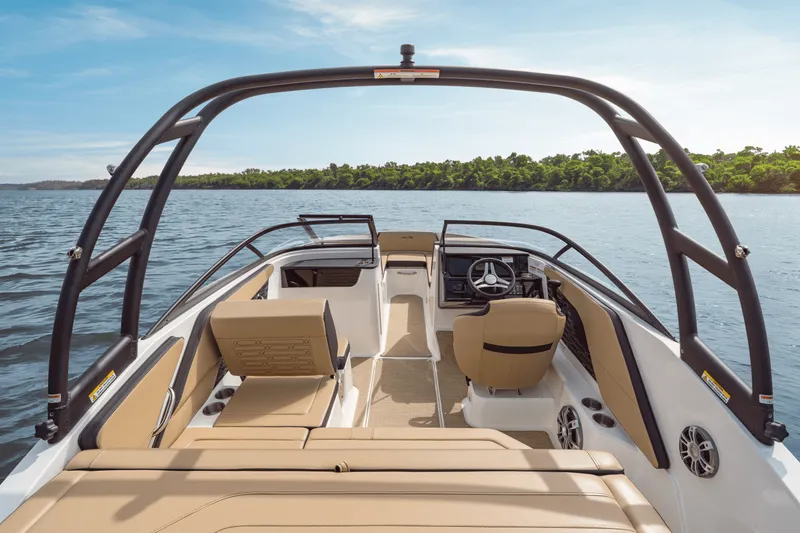 Slide: The Image of Sea Ray SPX 190 2025 - 39