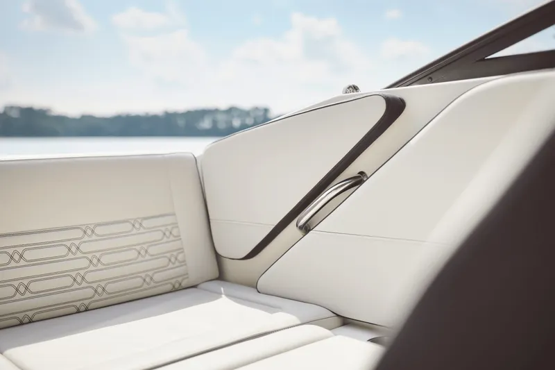 Slide: The Image of Sea Ray SPX 190 2025 - 45