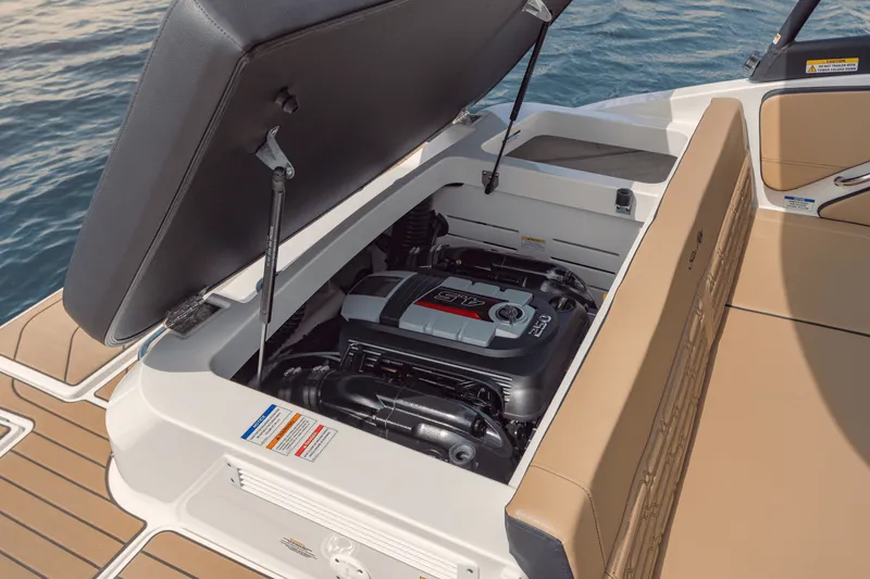 Slide: The Image of Sea Ray SPX 190 2025 - 48