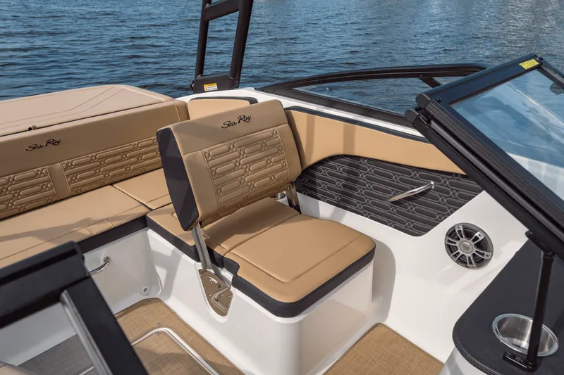 Slide: The Image of Sea Ray SPX 190 2025 - 72