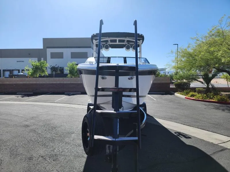 Slide: The Image of Cobalt Boats R8 Surf 2023 - 3