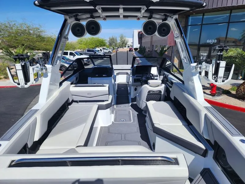 Slide: The Image of Cobalt Boats R8 Surf 2023 - 15
