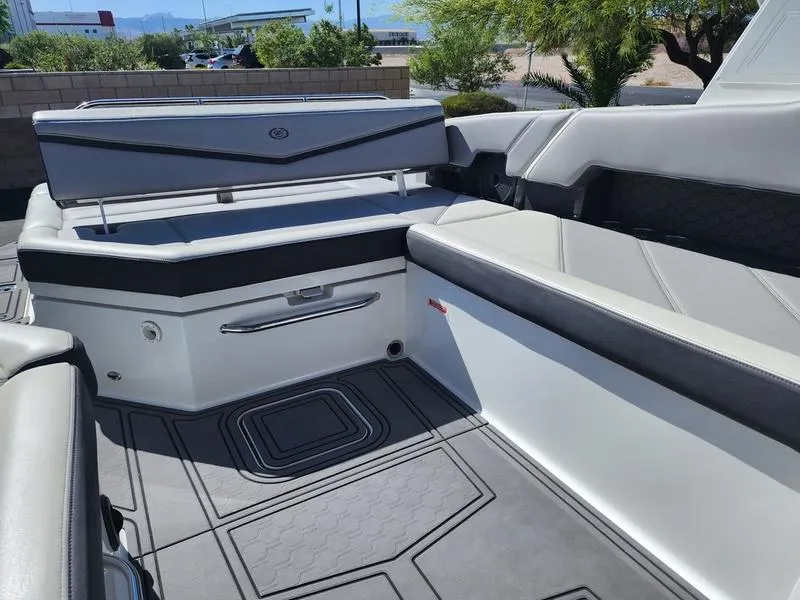 Slide: The Image of Cobalt Boats R8 Surf 2023 - 35